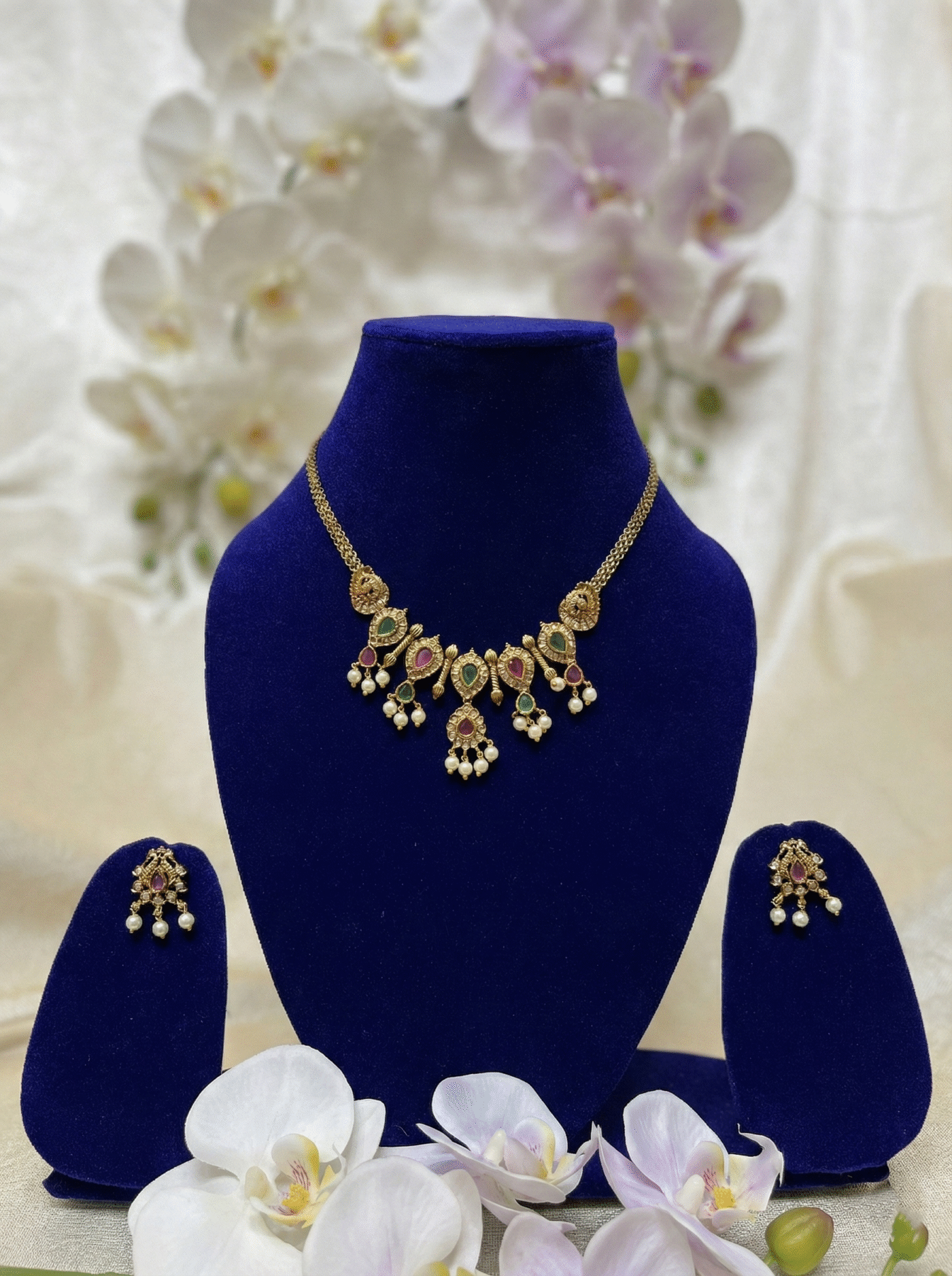 Nanupatti with stones